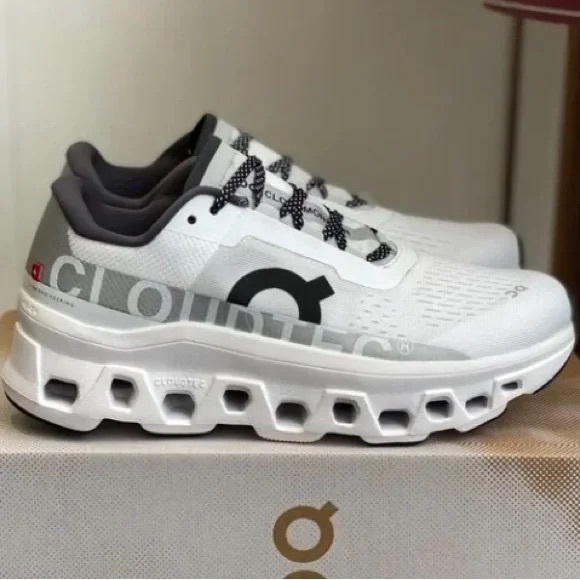 On Running Shoes - On Cloud Cloudmonster Running Shoes